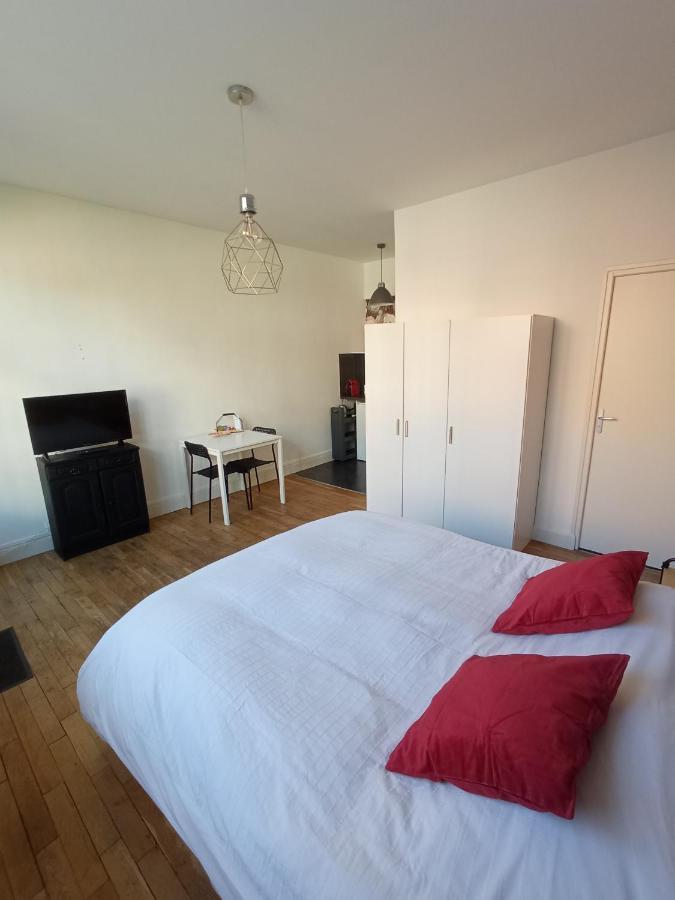Au Pied Du Beffroi Apartamento Arras Exterior foto